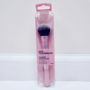⭐4/$15 Real Techniques Tapered Cheek Brush